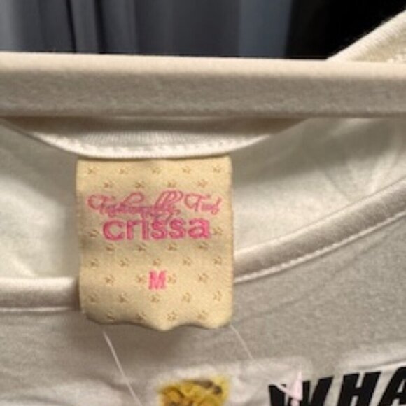 Graphic Tee “What Makes a Diva” | Crissa Jeans | Medium | New with Tags - Picture 2 of 10